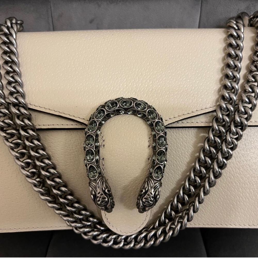 GUCCI Dionysus Medium Shoulder Bag